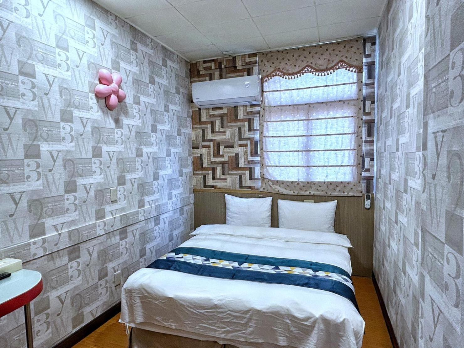 Fulong Hotel Zhongli Bagian luar foto